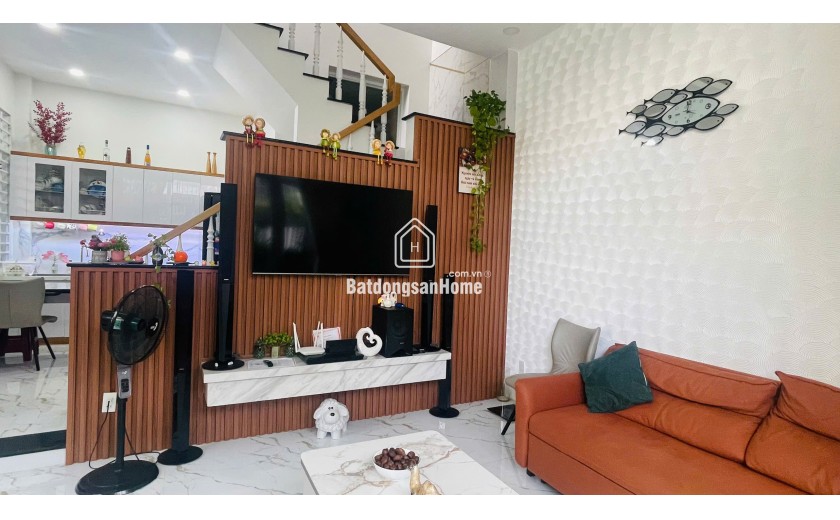 Bán Nhà 3 Tầng Gần Biển Hòn Chồng – Vĩnh Hải, Bắc Nha Trang – Sân Ô Tô, Nội Thất Cao Cấp